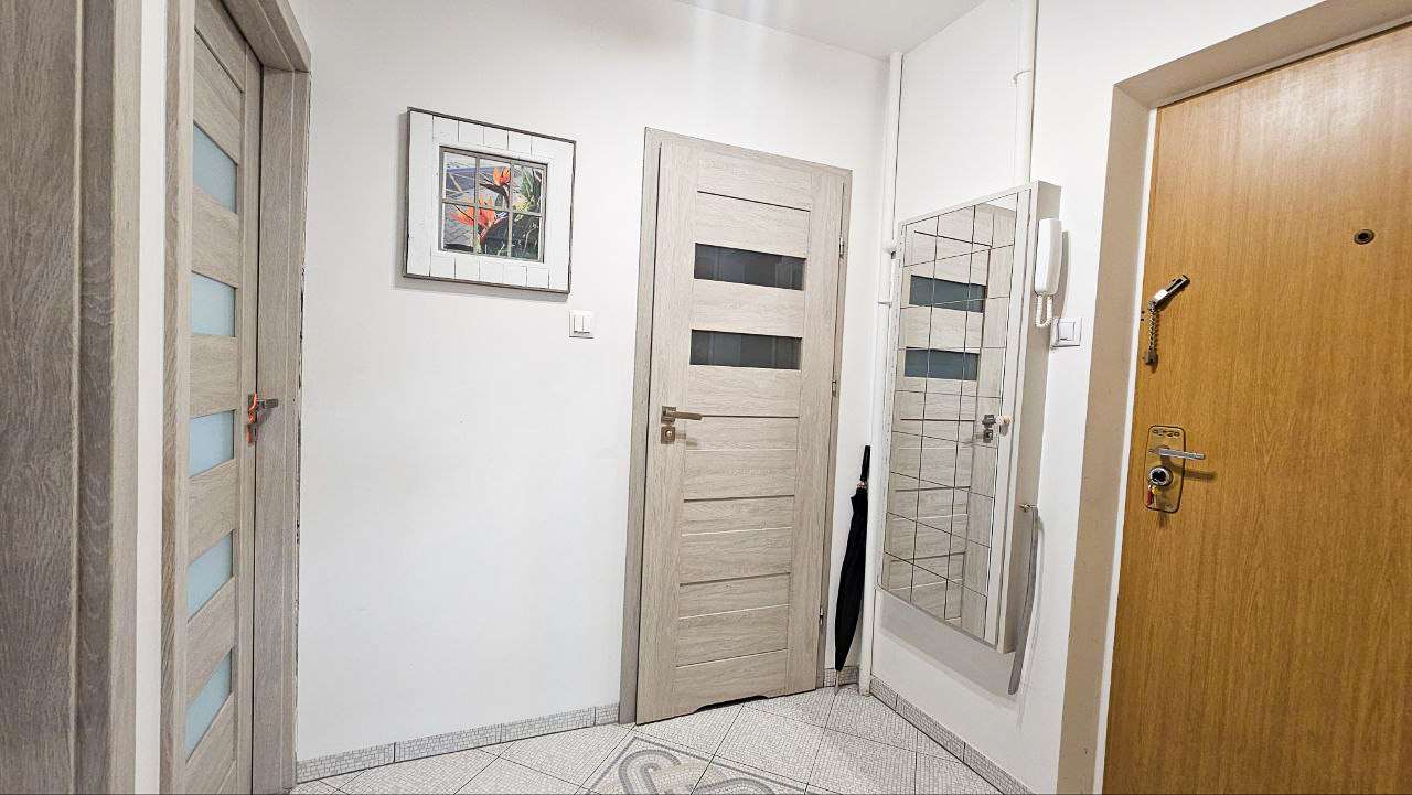 photo 2 2025 10 09 20 24 02