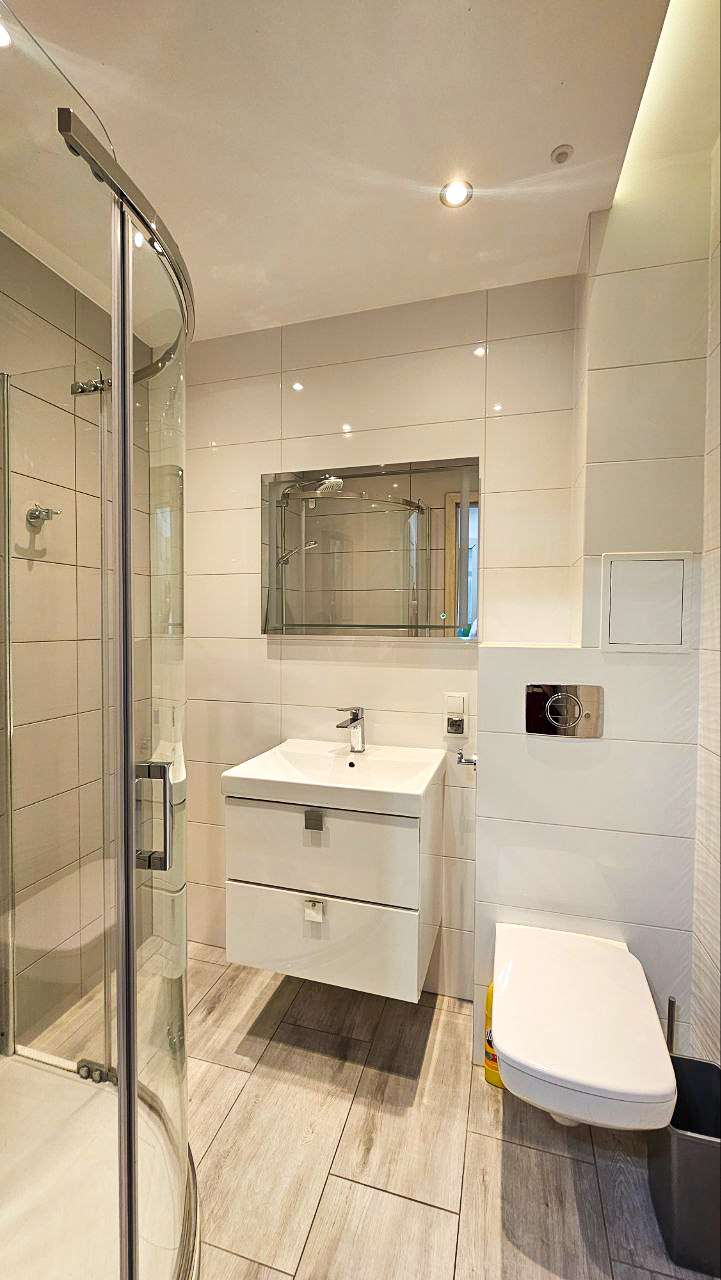 photo 8 2025 10 09 20 24 02